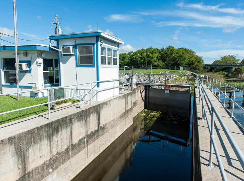Apopka-Beauclair Lock on the Apopka-Beauclair Canal is one of three locks recreational boaters may encounter while visiting the Upper Ocklawaha River Basin.