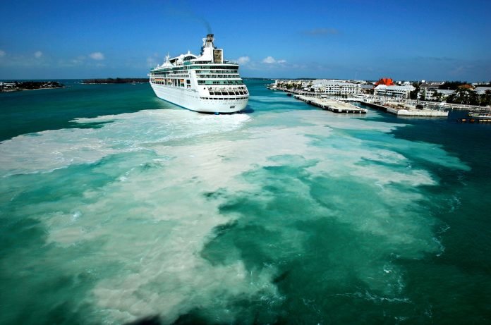 Royal Caribbean's Grandeur of the Sea leaving The Port of Key West, Key West Florida. Credit: Steve Apps