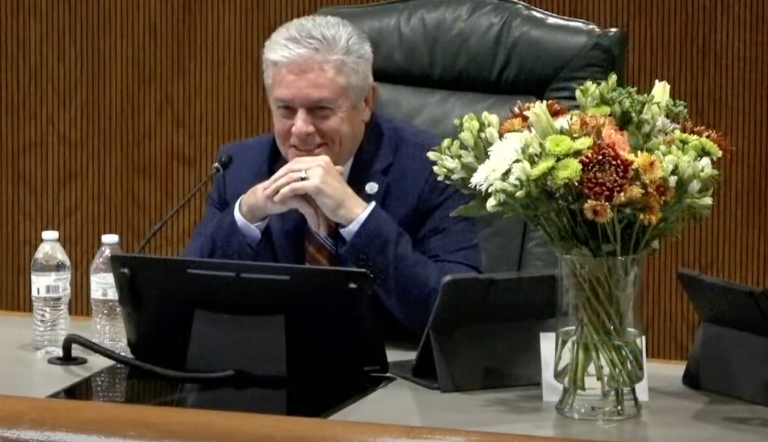 Commissioner Doug Bankson says goodbye to the Apopka City Council at its November 2nd meeting.