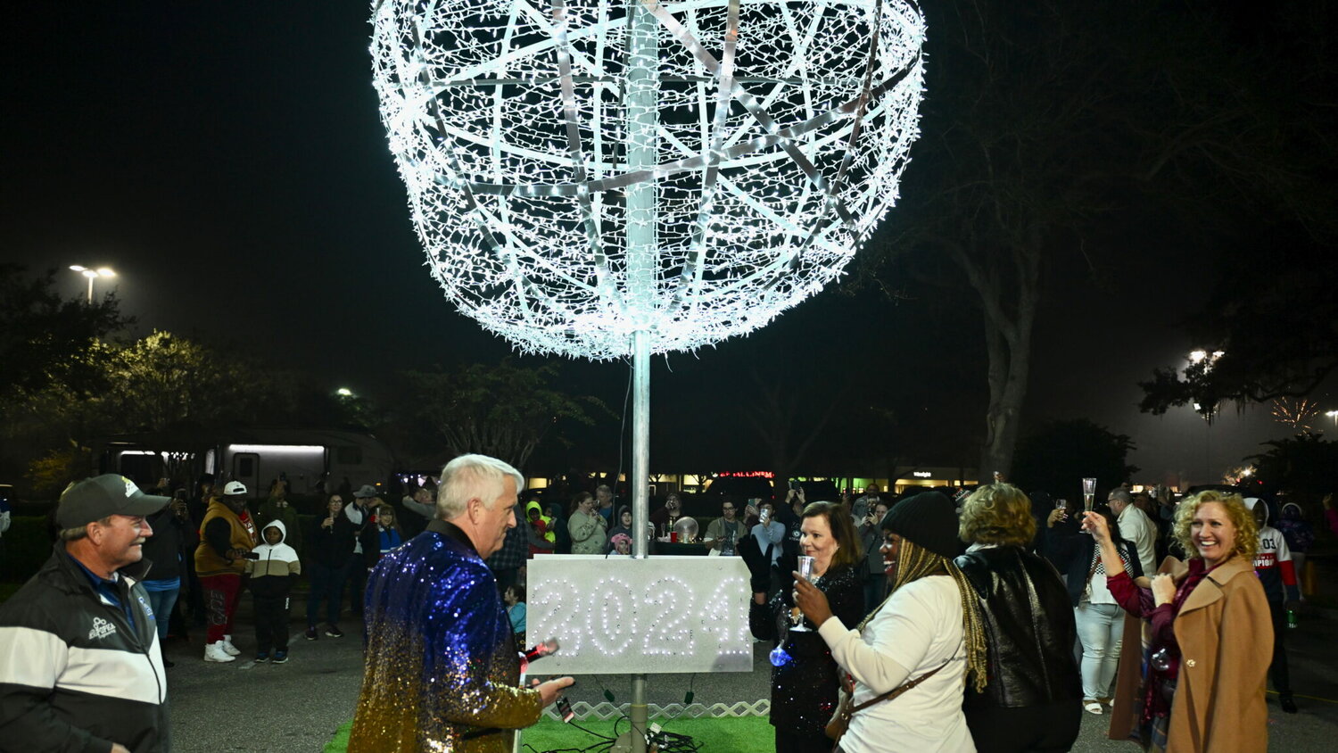 Second Annual Apopka New Year's Eve Ball Drop returns to Hurricane