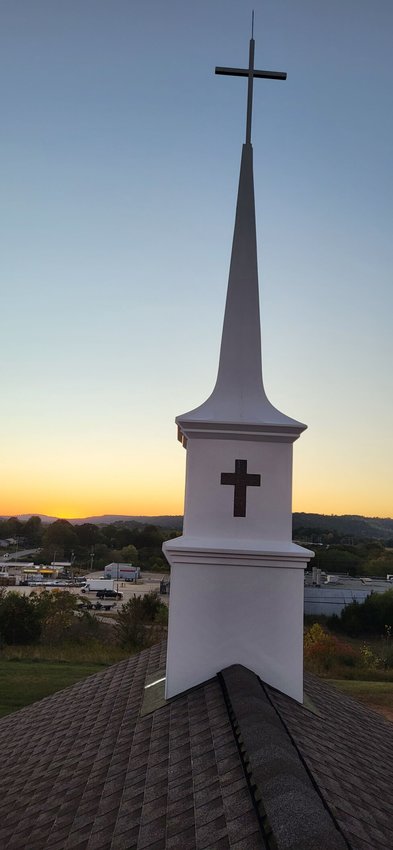 Century old church receives steeple | Baxter Bulletin
