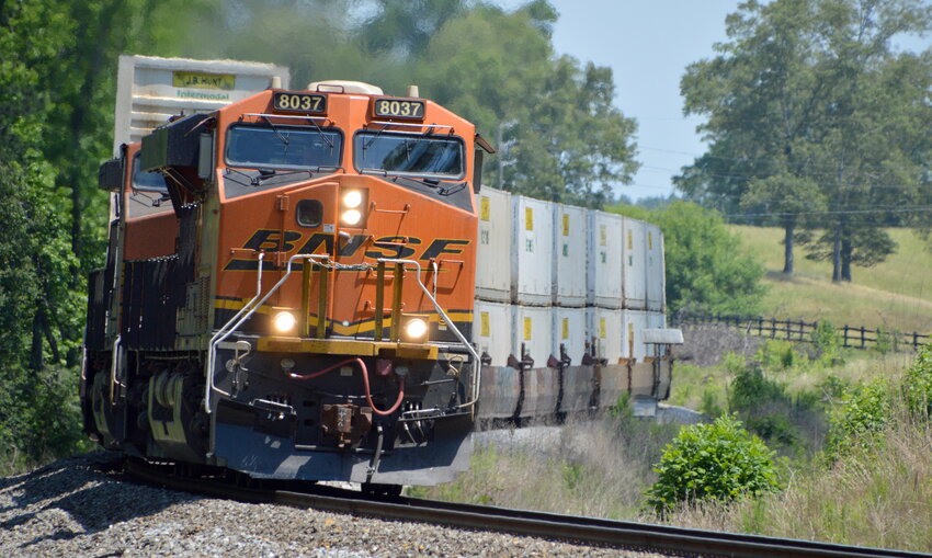 A pair of BNSF locomotives lead a freight train through Braswell, Ga. (Index/Henry Durand, File)