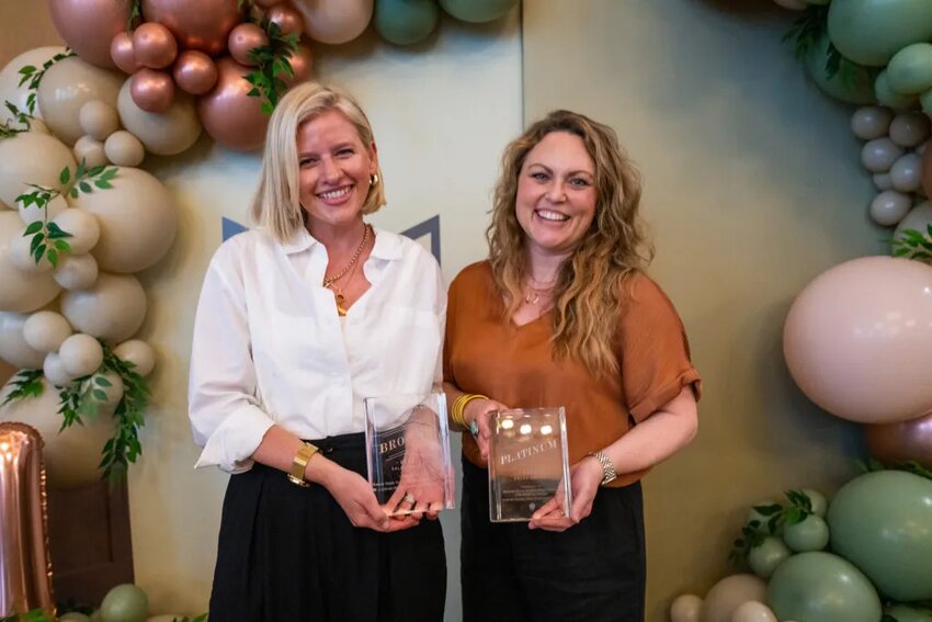 Raechel Myers and Amanda Bible Williams, founders of She Reads Truth™, recently received ECPA’s Platinum Award for selling 1 million copies of the “She Reads Truth Bible,” published by Lifeway’s Holman Bibles in 2017. (Lifeway/Bailey Watley)