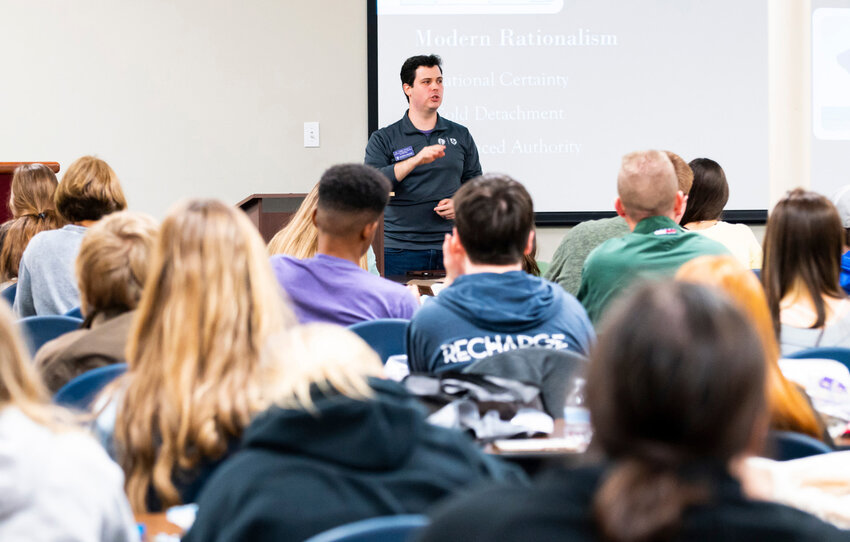 Students participate in Contend, an annual apologetics event for high school students at New Orleans Baptist Theological Seminary and Leavell College. (Photo/NOBTS)  