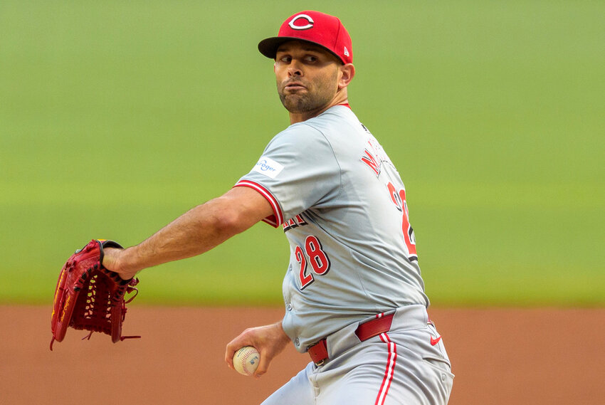 Cincinnati Reds pitcher Nick Martinez throws in the first inning against the Atlanta Braves, Monday, Sept. 9, 2024, in Atlanta. (AP Photo/Jason Allen)