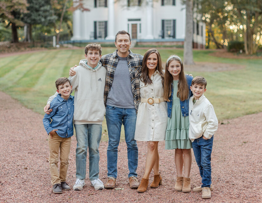 Steve and Beth Browning pose with their children, Caleb (14), Christa (12), Will (8) & Drew (8). (Photo/courtesy Beth Browning)