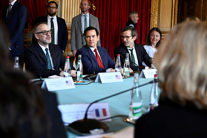 US Secretary of State Marco Rubio, center, and Germany's Political Director of the Ministry of Foreign Affairs Gunter Sautter, right, attend a meeting on Ukraine and its security, in Paris, Thursday, April 17, 2025. (Julien de Rosa, Pool via AP)