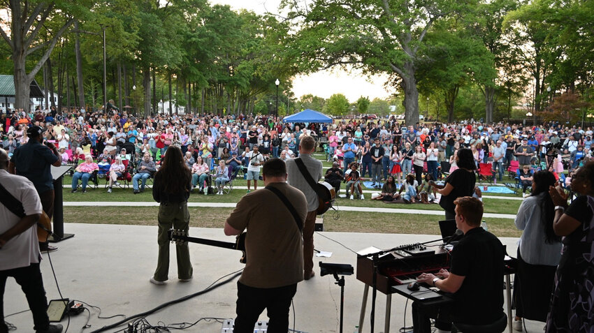 People attend a Good Friday event at Grayson Park on April 18. (Photo/Yovanni Valladares @goldproductionsatl)