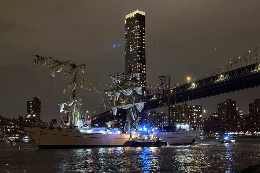 The Mexican Navy training ship Cuauhtémoc sits stranded after colliding with the Brooklyn Bridge in New York on Saturday, May 17, 2025. (AP Photo/Kyle Viterbo)