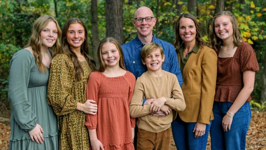 Josh Smith, senior pastor of Prince Avenue Baptist Church, stands with his family. (Photo/Prince Avenue Baptist Church)