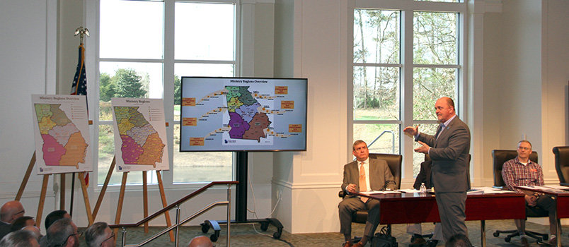 Georgia Baptist Executive Director W. Thomas Hammond, Jr., explains details of the restructuring to Executive Committee members March 12. MYRIAH SNYDER/Index