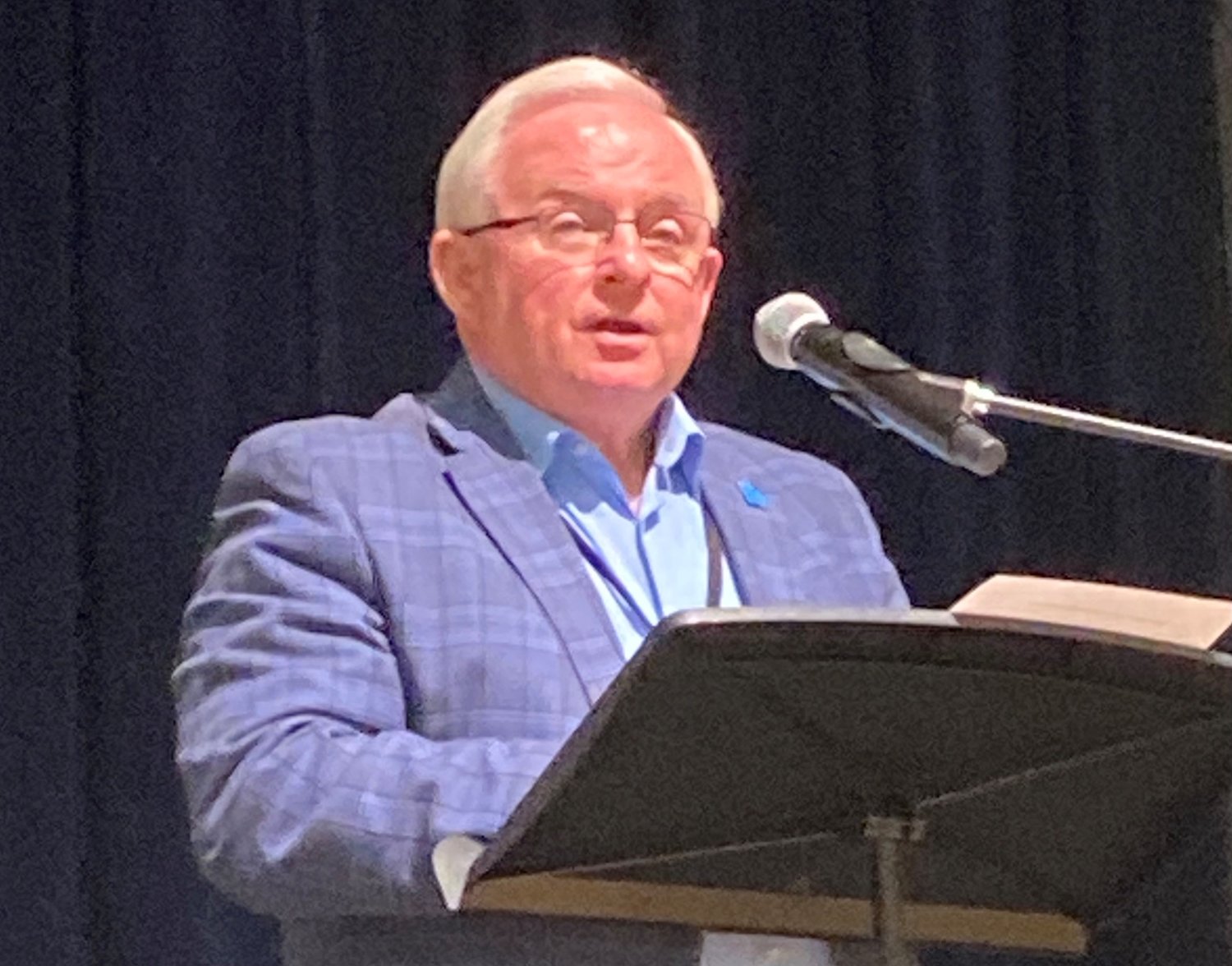 Georgia Baptist Executive Committee Chairman Tommy Fountain Sr. presents a motion to create a special committee to recommend guidelines for the prevention of sexual abuse. (Index/Roger Alford)