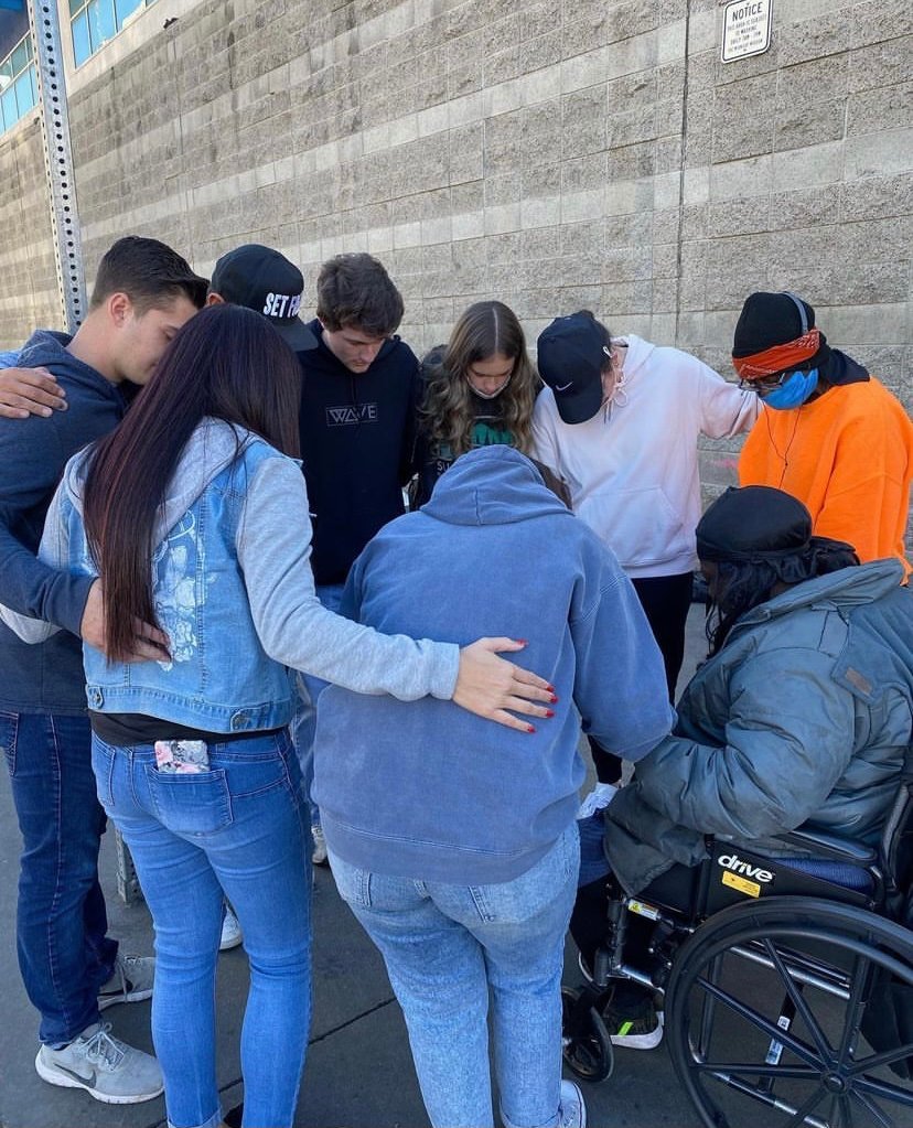 Students relied on prayer to help them do ministry in Los Angeles.