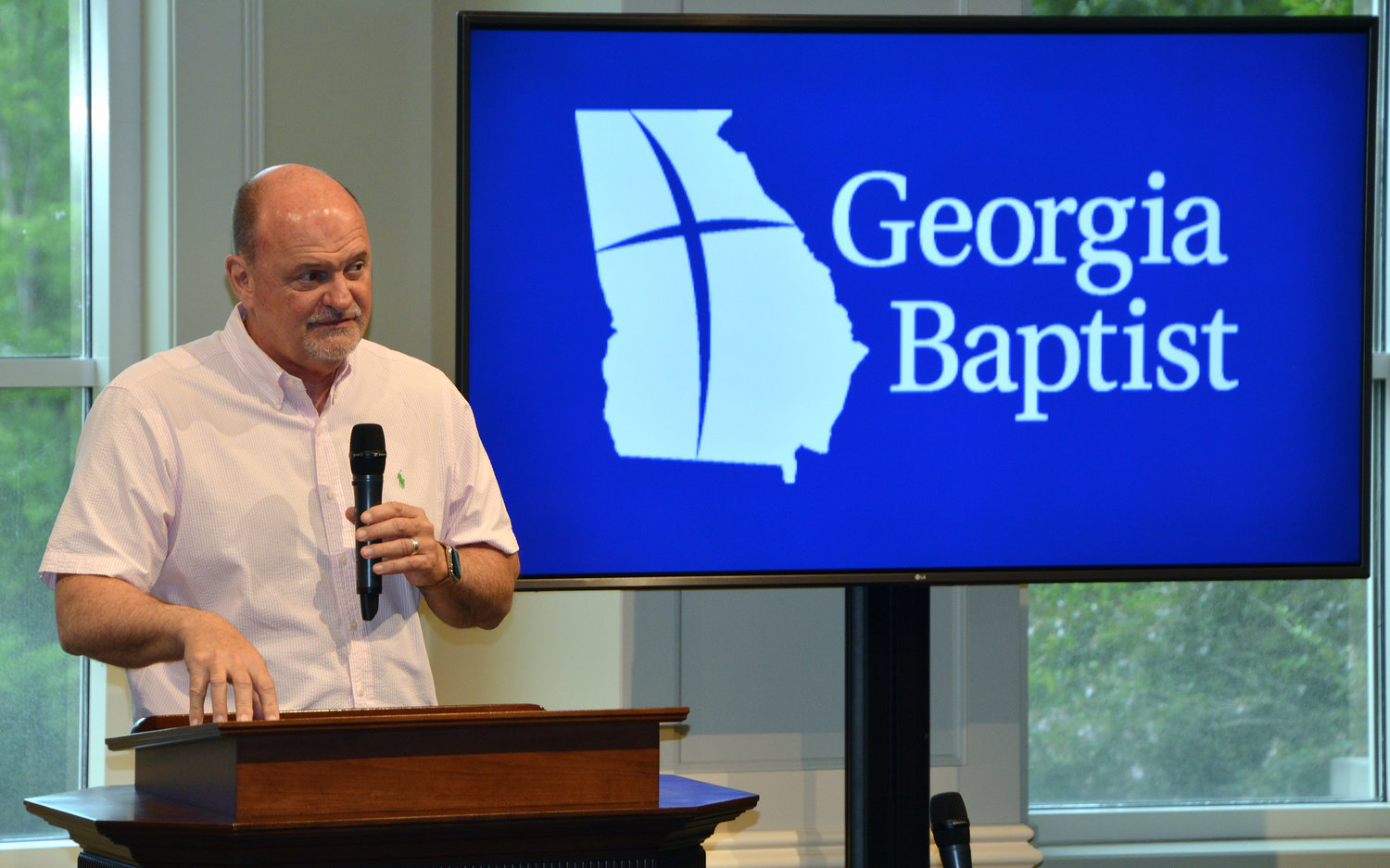 Georgia Baptist Mission Board Executive Director W. Thomas Hammond Jr. speaks at a recent meeting in Duluth, Ga. (Christian Index/Henry Durand)