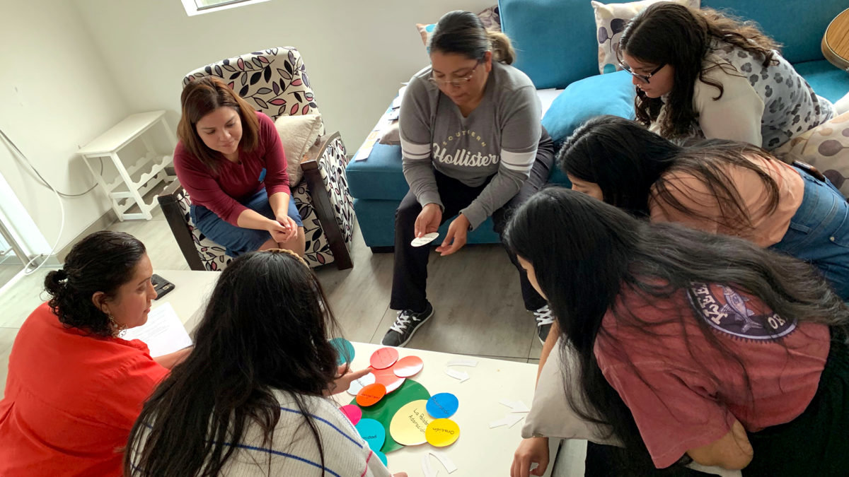 During their first day in Peru, IMB missionary Amy Fisher had the missions team from Iglesia Bautista Nueve Jerusalem, Little Rock, Arkansas, do an activity on missionary tasks and the healthy church.
