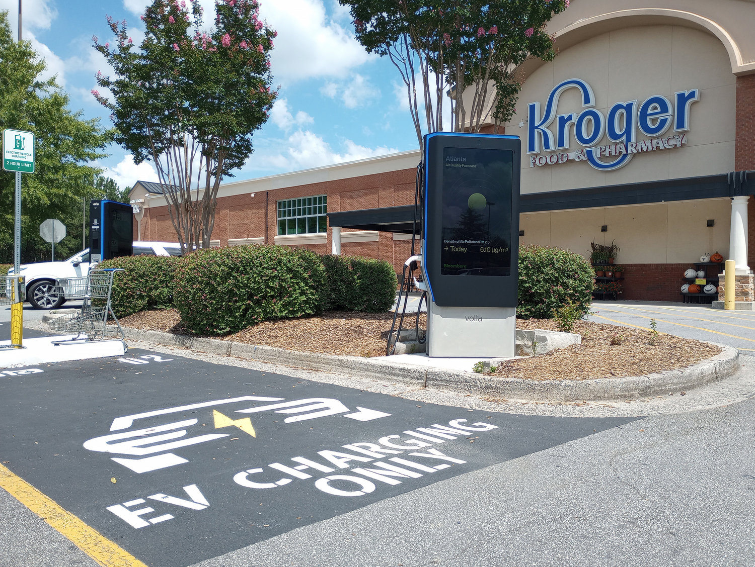 An electric vehicle charging station at a Kroger supermarket in Dallas, Ga. (Christian Index/Henry Durand, File)