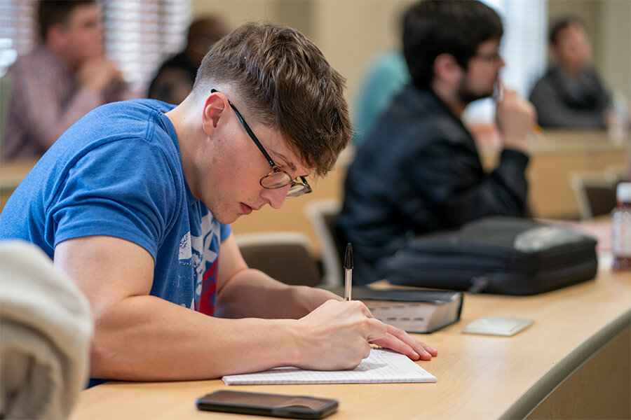A student takes notes during class at Southwestern Baptist Theological Seminary in Fort Worth, Texas. (Photo/Southwestern Baptist Theological Seminary)