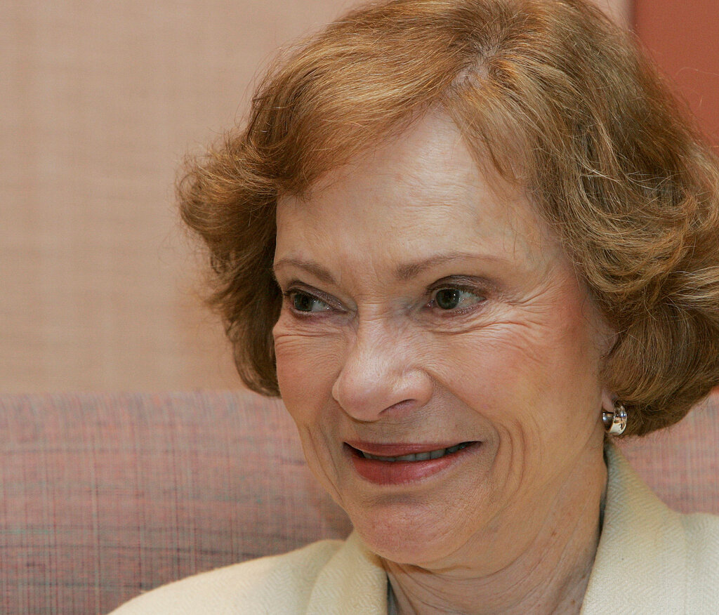 Former first lady Rosaylnn Carter smiles during an interview at the Carter Center in Atlanta, June 13, 2006. (AP Photo/Ric Feld, File)