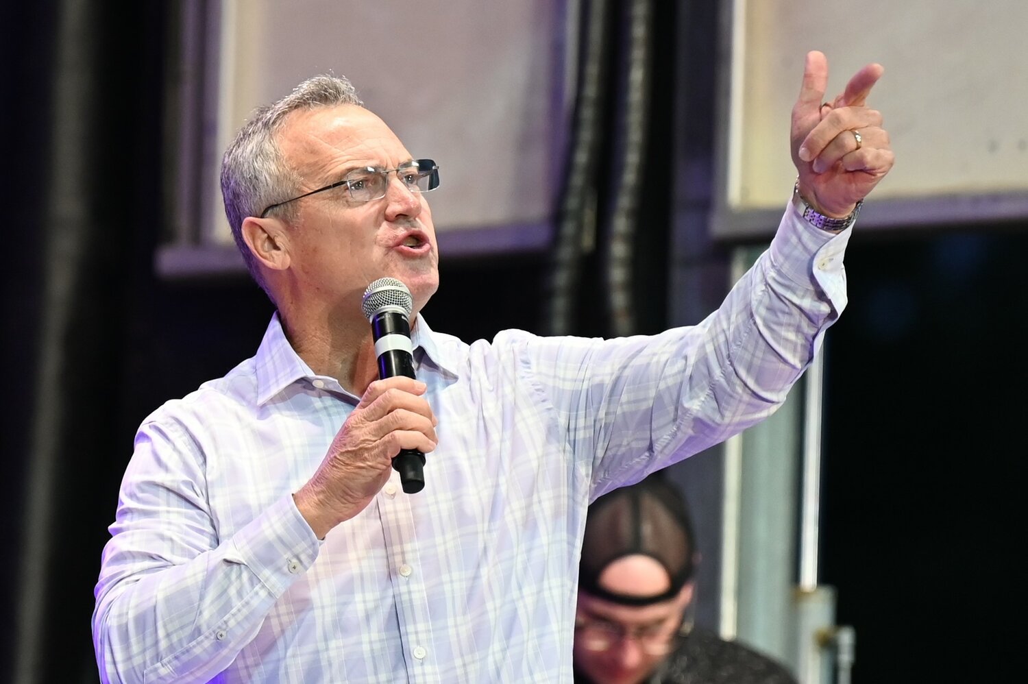 Evangelist Rick Gage, shown here preaching at a crusade in Georgia, has seen thousands of people make commitments to Christ in 2023. (Index/Roger Alford)