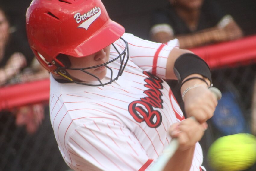 Middleburg senior hitter Kerra Clarida got three walks to get on base with crucial intentional walk in sixth inning that led to five run explosion by Broncos in 5-1 win.