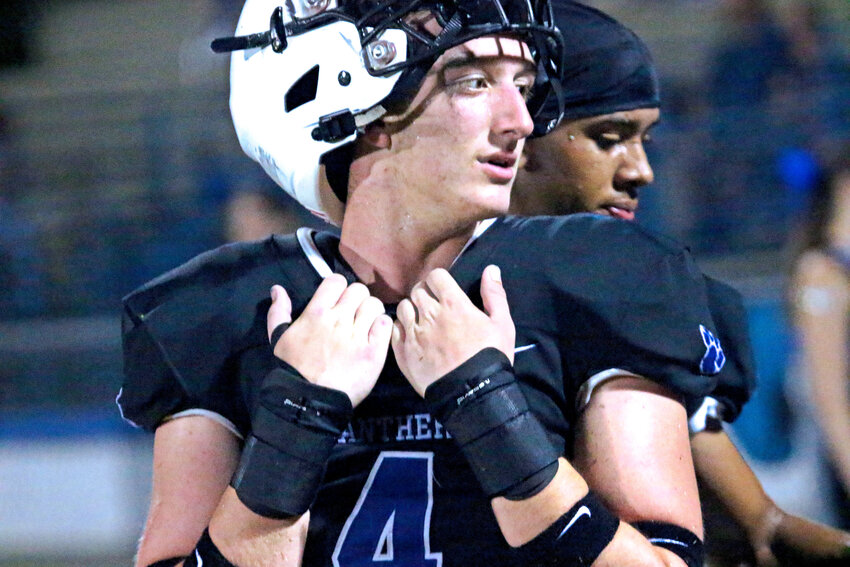 Ridgeview will rely on senior linebacker/defensive end Hunter Creech to anchor the Panther front with defensive end JJ Moore on his side.