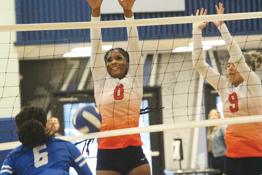 Volleyball revved up for 2023 with some Clay County rivalries opening up the new season with Fleming Island topping St. Johns Country Day School in a battle of the two newest coaches in the area while Orange Park, led by 1,000 career assists from senior Hailey Revak, defeated Clay in the Blue Devil gym. Middleburg got a step up in their start under first year coach Meredith Forkum with an upset win over powerhouse Spruce Creek. The Lady Broncos travel to Tampa to compete in the Nike Invitational this weekend.