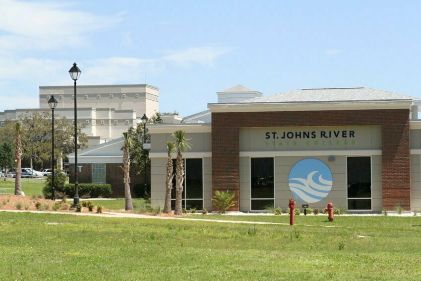 St. Johns River State College is located at 283 College Dr., Orange Park