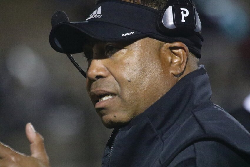 Oakleaf High football coach Chris Foy traveled to 7A West Orange to put his Knights 6A region finalist football squad up against West Orange's region final team in a playoff level spring football game. West Orange won 34-29.