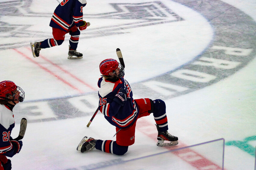 Shane Temple celebrates as he puts the Patriots up 2-1 in the second period.