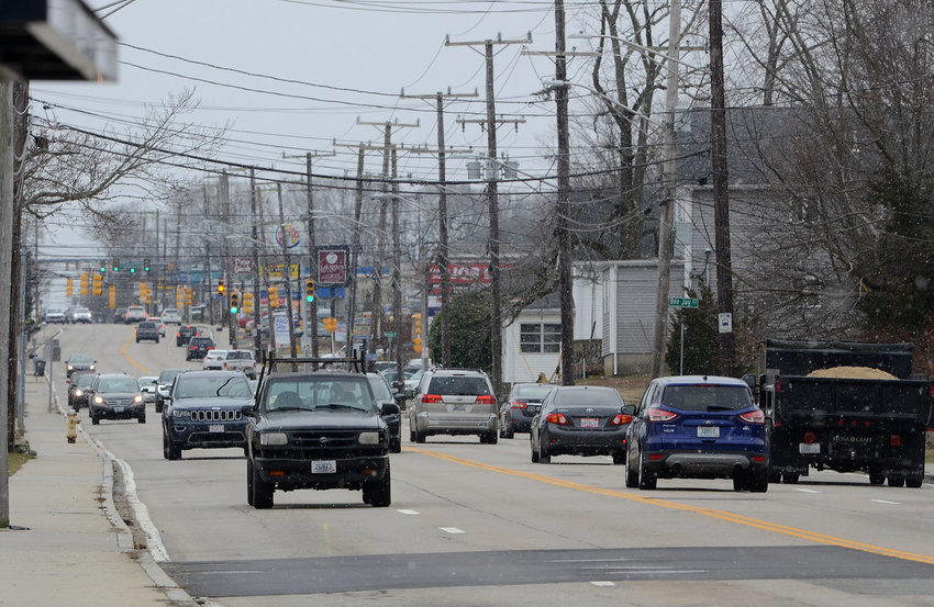 Commuters travel down Metacom Avenue, which Warren Town Councilman Joe DePasquale said could be greatly improved.