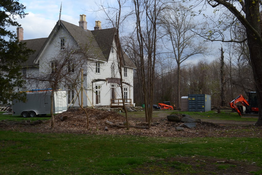 Work has commenced on the long-abandoned Longfield property along Hope Street.