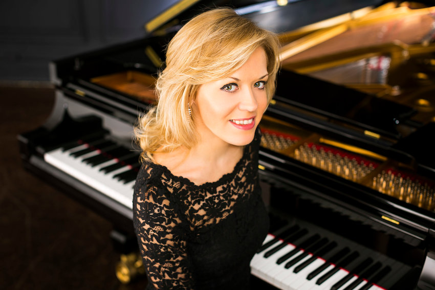 Olga Kern, pianist, photographed by Chris Lee at Steinway Hall.