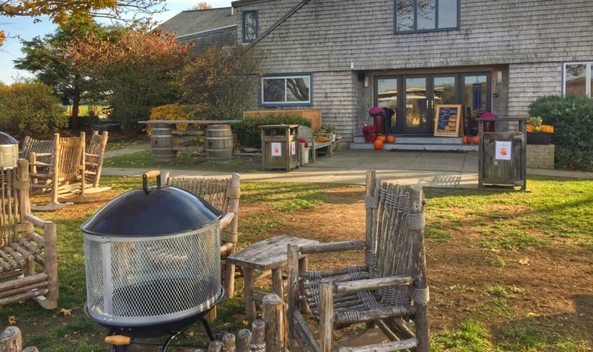 Sakonnet Vineyards, on West Main Road, wants to expand its operations to include a full liquor and restaurant license.