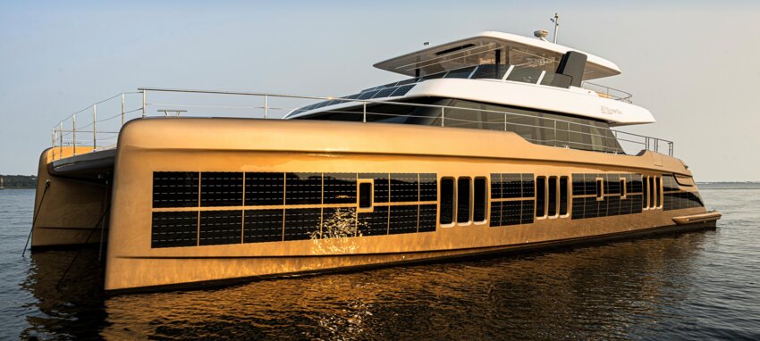 The 80-foot catamaran has 1,600 square feet of solar panels built into its exterior. The panels feed into the battery pack that fuels the electric engine, as well as the boat&rsquo;s mechanicals, like air conditioning, heat, water systems, lights and more.