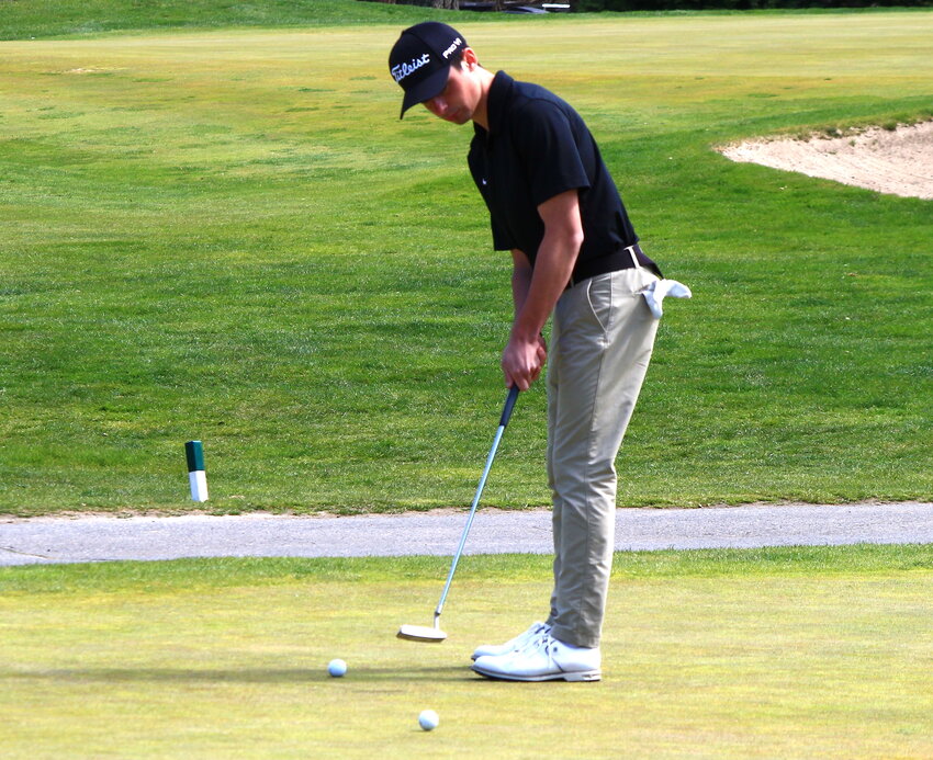 Nathan Carter carded a 2-under par 34 on the front side of Montaup Country Club to lead the EPHS golf team past host Tiverton and Portsmouth in the teams' 2024 season opener Tuesday, April 23.