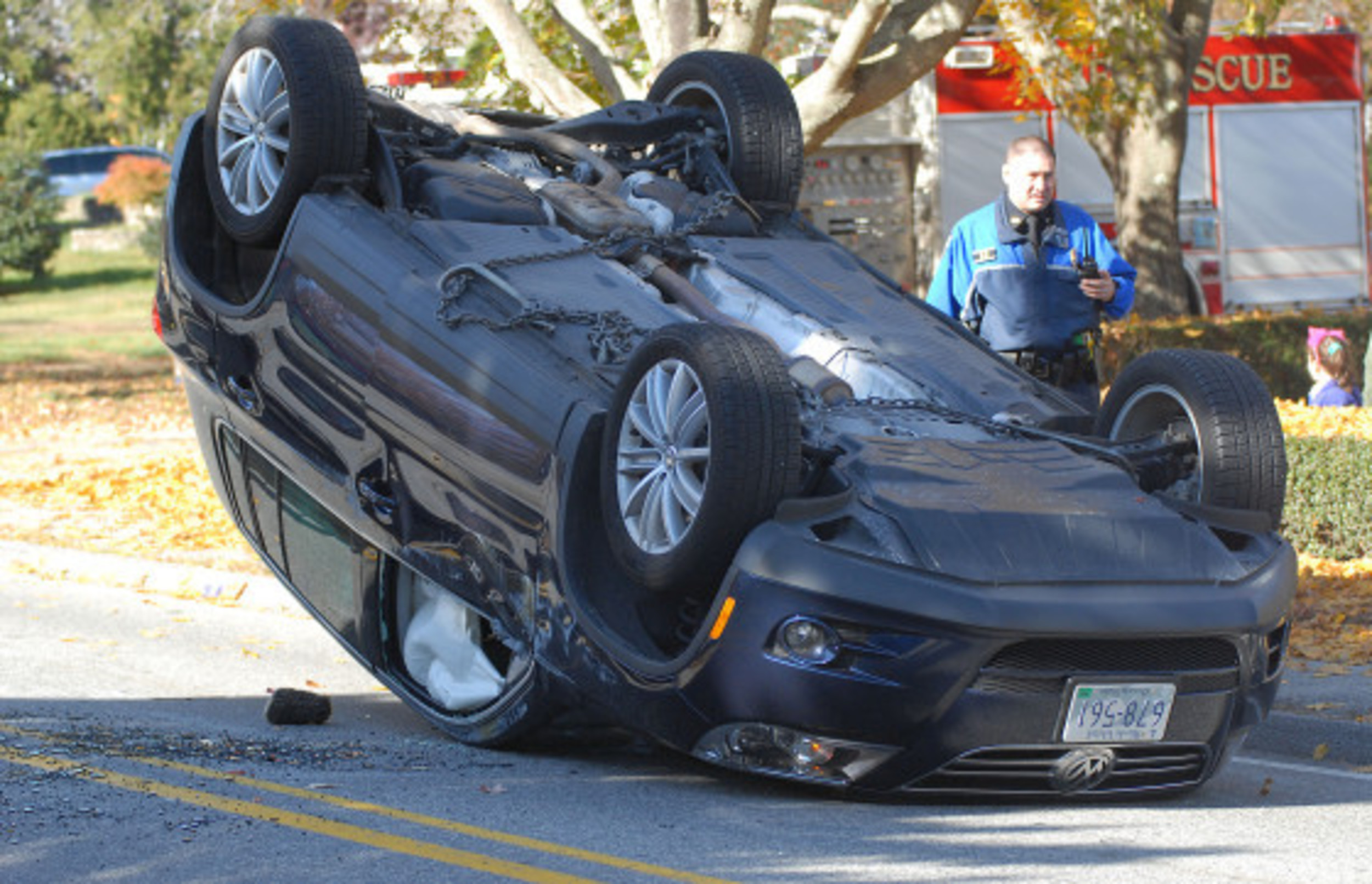 Barrington roll-over reported on Maple Avenue | EastBayRI.com - News 
