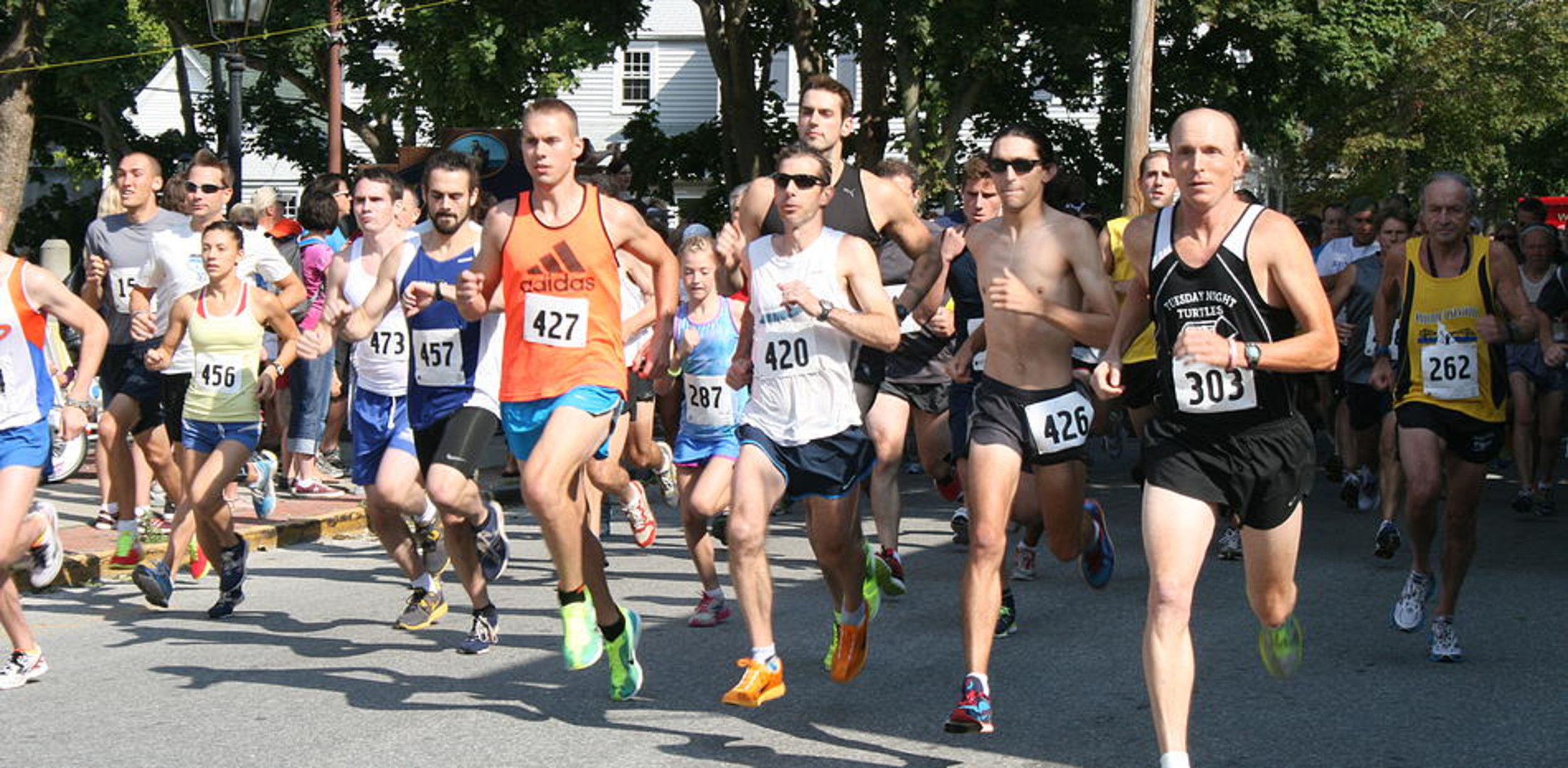 'Finish for a Guinness' road race attracts huge crowd to Warren