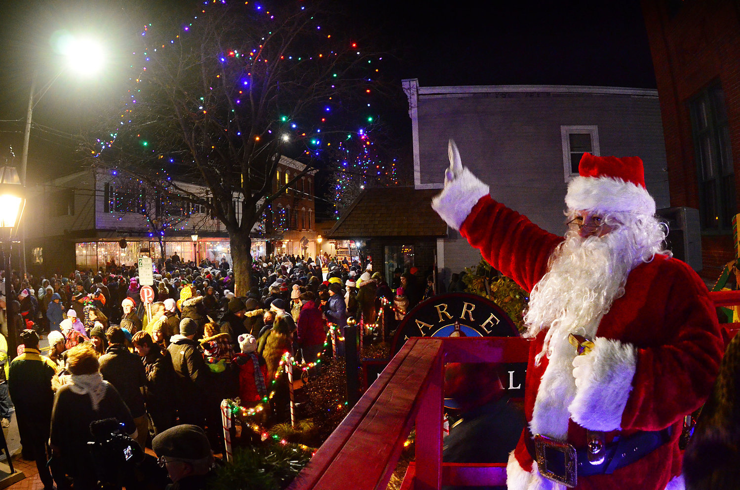 The Warren Holiday Festival usually draws thousands downtown for the annual lighting the last Friday of November. This year, things will look a good bit different but don't worry: Santa is still coming.