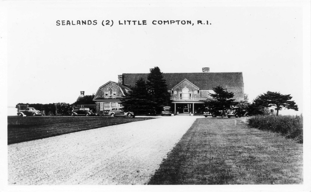 Sealands had plenty of room for company, as this postcard gathering of old vehicles suggests. (Little Compton Historical Society)