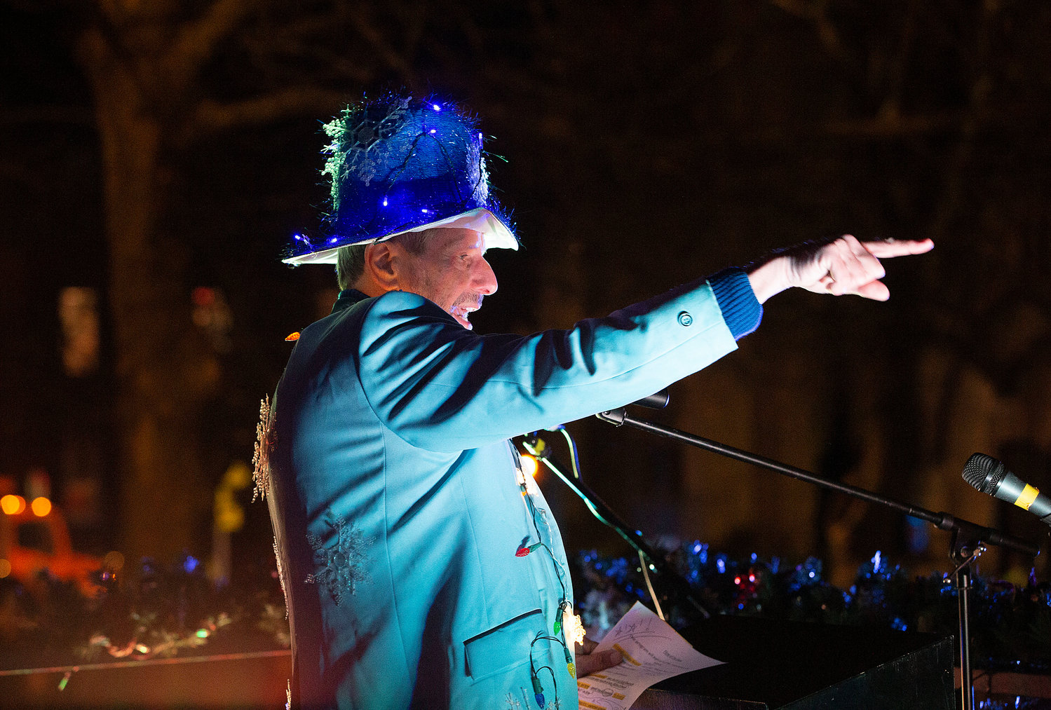 Tony Morettini, sporting a stylish and crisp Jack Frost outfit complete with lights, was the MC for the event.