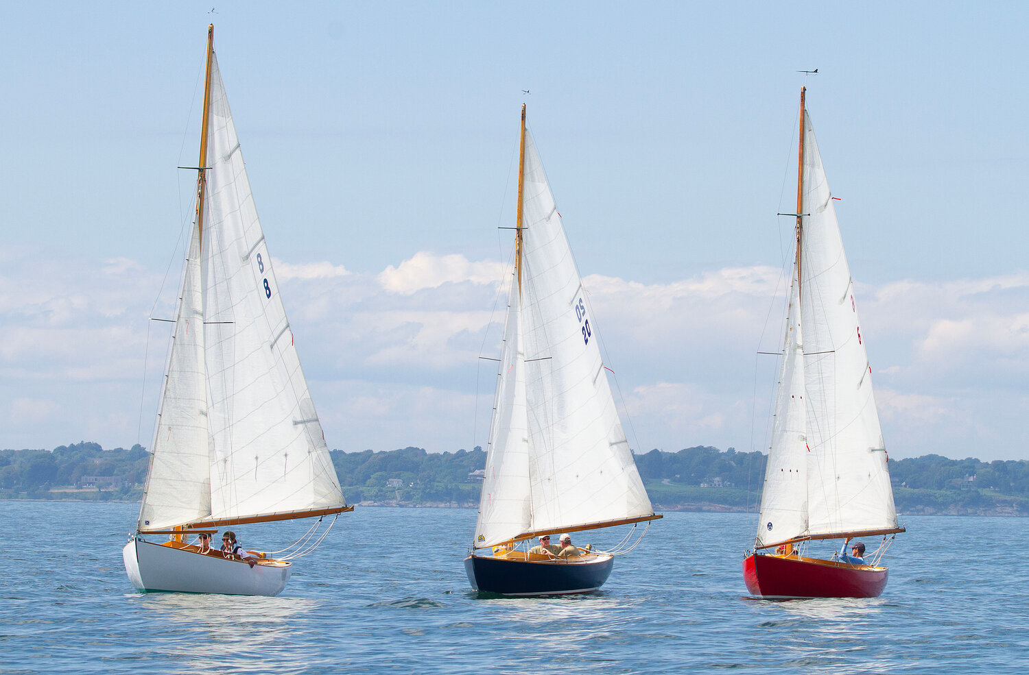 Augusta, JAVA and Elisha sail towards a mark. 
