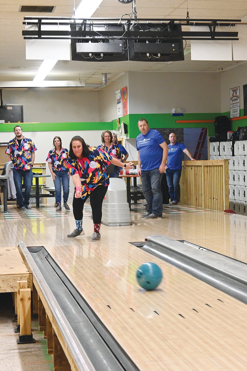 Battle of the Businesses Bowling Emmetsburg Reporter Democrat