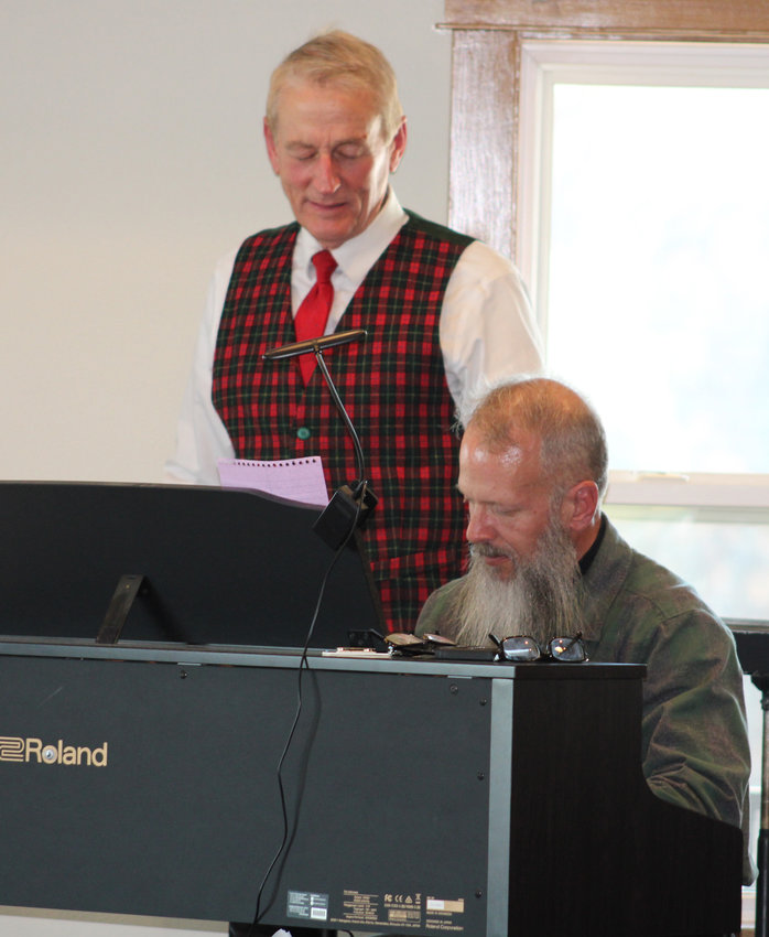 Glenn Henriksen and Randy Nelson paired up for numerous Christmas carols during Sunday&rsquo;s concert.   Photo by Amy H. Peterson