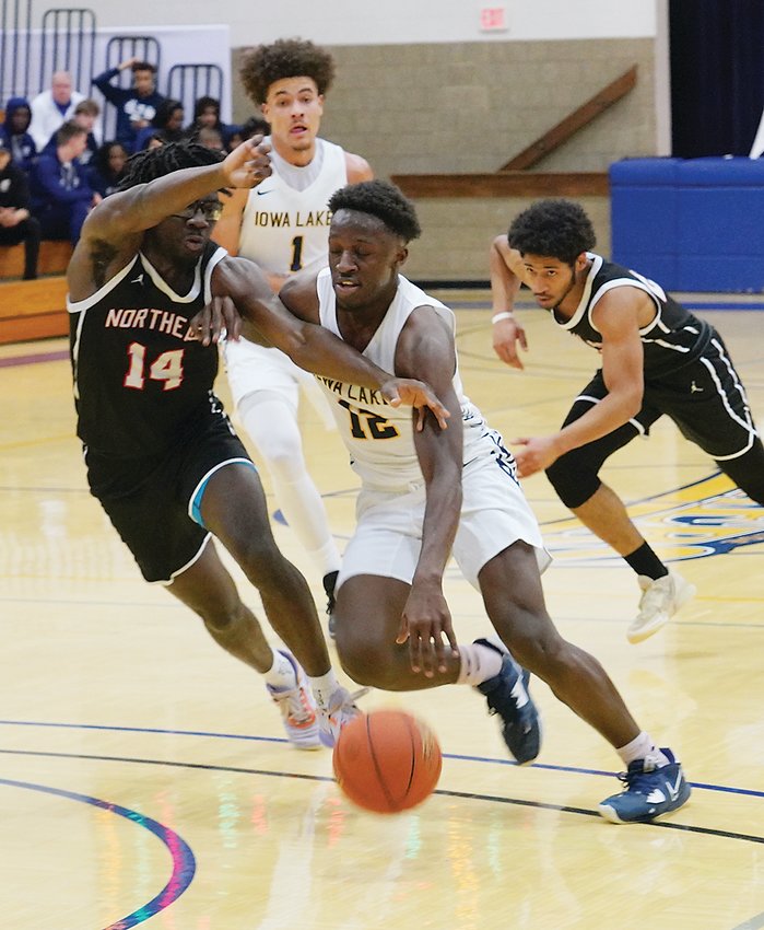 Iowa Lakes&rsquo; Isaiah Williams (12) had 20 points in the Lakers&rsquo; win over Northeast on Saturday in a Region XI quarterfinal. Williams then had 17 points in Sunday&rsquo;s 84-75 semifinal victory over Ellsworth. Iowa Lakes hosts Kirkwood at 3 p.m., Saturday in the Region XI final.  Photo by David Swartz