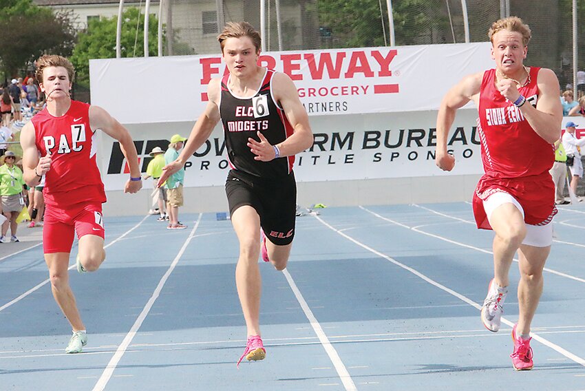 ELC&rsquo;s Ryan Leonard, right, races toward the finish line in the 200-meter preliminaries last Thursday.