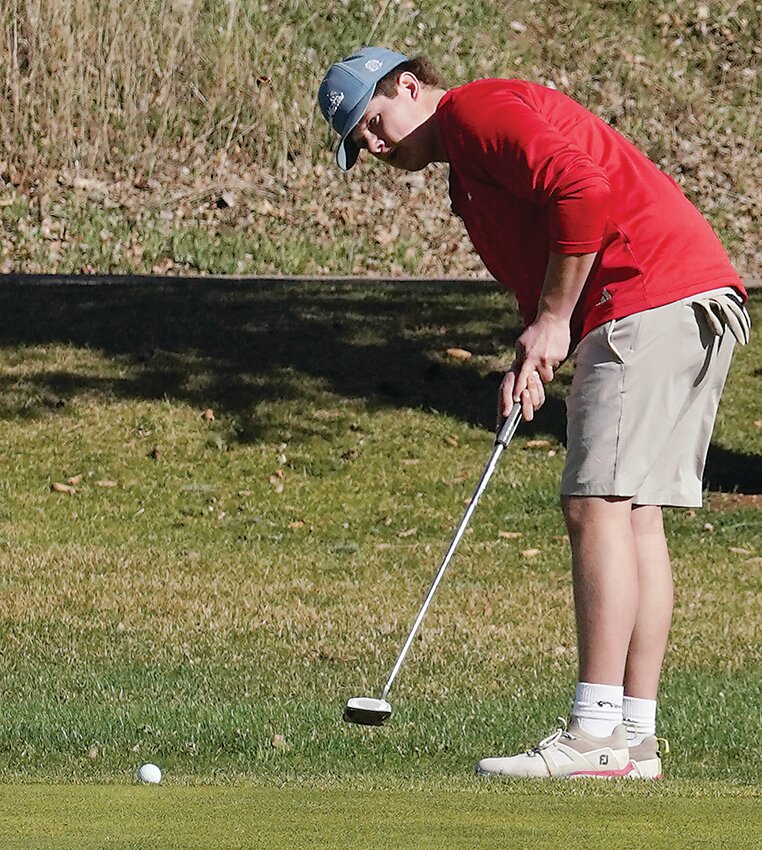 ELC&rsquo;s Clay Hanson putts on Hole No. 2 at the Estherville Golf Course last Friday.