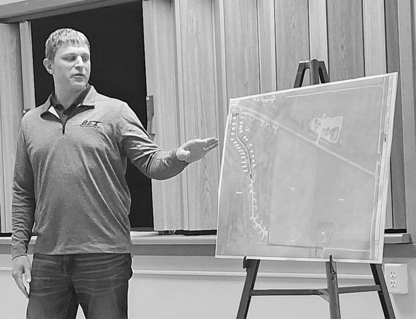 Jason Eygabroad of Beck Engineering, Inc., explained the impact of the north Golf Course Drive paving reconstruction project to residents Wednesday, May 1 at the Armstrong Community Center.
