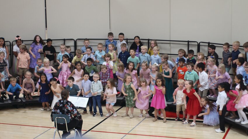 The entire Demoney Elementary kindergarten closed their concert with Bunny Rabbit Boogie.