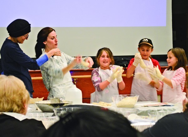At the 2015 Challah Bake, everyone got involved.