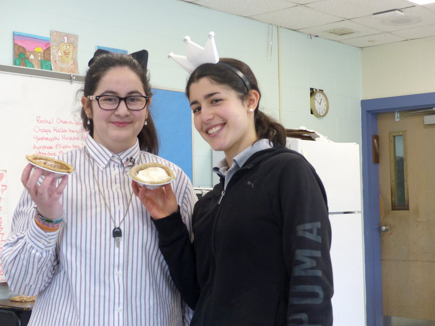 New England Academy of Torah students enjoy Pi Day (3/14)